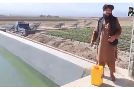 چرا طالبان رئیسی را جدی نمی‌گیرد؟| رئیس مرکز مطالعات آب: طالبان سریز آب هیرمند را به دشت می‌ریزد اما به ایران نمی‌دهد!