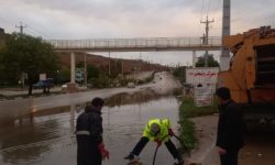 بازگشایی مسیر دفع آبهای سطحی شهرک ولیعصر(عج) توسط شهرداری مسجدسلیمان
