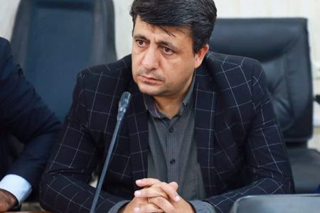 غلامرضاجلیلی نیا رییس ستاد اصولگرایان واعتدالیون  دکتر پزشکیان خوزستان:  باحضور درپای صندوق  های رای واعتماد به دکتر پزشکیان  کاررا یکسره کنند