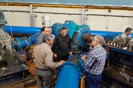 حضور شبانه فرماندار مسجدسلیمان در تأسیسات آبرسانی شهید بهنام محمدی شهرستان