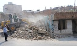 با هدف تعریض خیابان تملک و تخریب ۵ملک واقع درکاروانسرا توسط شهرداری مسجدسلیمان انجام گرفت
