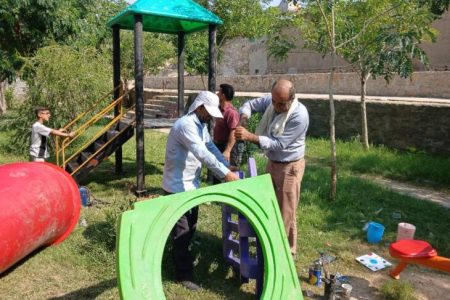 نصب ست وسایل بازی در بوستان شهدای کلگه