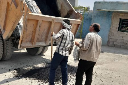 عملیات لکه گیری آسفالت معابر منطقه مالجونکی توسط شهرداری مسجدسلیمان