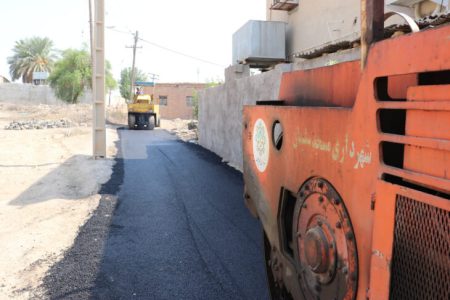 آغاز عملیات آسفالت محله باغ چشمه علی توسط شهرداری مسجدسلیمان