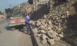 رفع خطر دیوار ریزشی محور اصلی منطقه نمره هشت توسط شهرداری مسجدسلیمان
