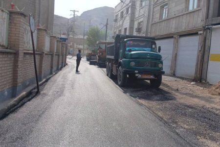 بهسازی و آسفالت معابر اطراف مسجد جامع منطقه نمره یک توسط شهرداری مسجدسلیمان