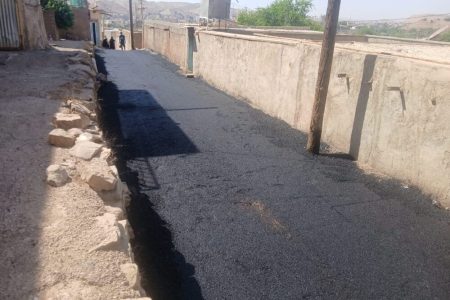 عملیات آسفالت معابر لین اصفهانی‌ها در بازار چشمه‌علی آغاز شد