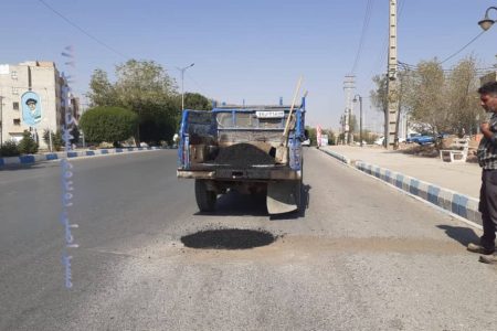 بهسازی و ترمیم گسترده معابر شهری مسجدسلیمان در مسیرهای پرتردد