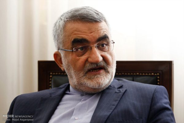 بروجردی: عدم صدور ویزا برای تماشاگران ایرانی برخلاف اصول دیپلماتیک است