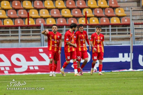 جریمه نقدی برای رقیب پرسپولیس؛ حضور تماشاگران قانونی نبود