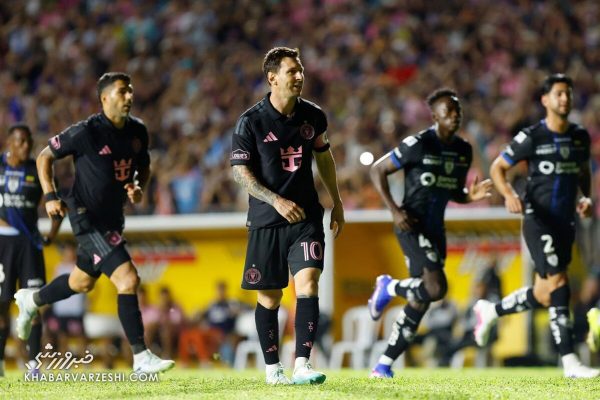 فرار مسی از مصدومیت توسط جیمی‌جامپ؛ بازی عجیب و غریب اینترمیامی با لباس مشکی +عکس