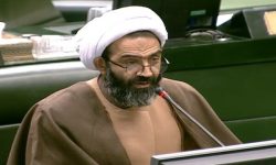 نقدعلی:دولت لایحه صدورگواهینامه موتور برای بانوان را به مجلس ارائه کند