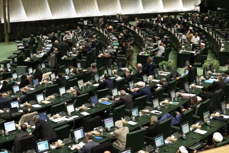 ۴ سوال از وزیر اقتصاد در مجلس اعلام وصول شد