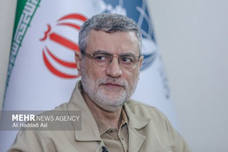 آمریکا حق دخالت در تنگه هرمز را ندارد؛ مذاکره با آمریکایی‌ها بی‌معناست