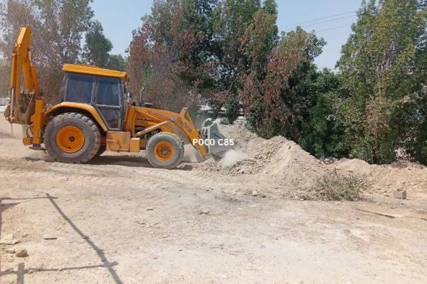 پاکسازی معابر و رفع جلوه‌های نامطلوب شهری در کلگه و سی‌برنج در راستای بهبود سیمای شهری و ارتقای سطح