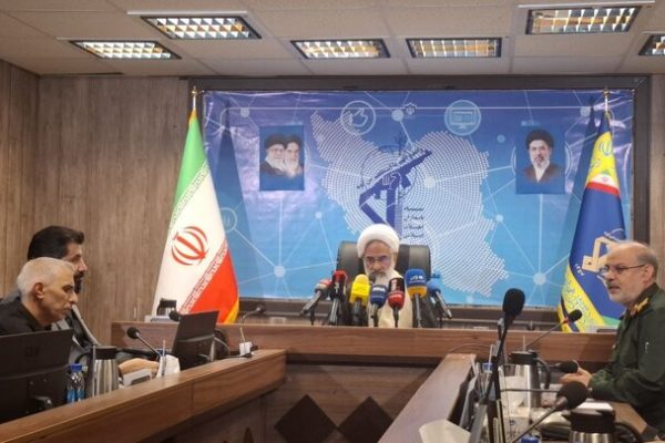 حاجی صادقی: دشمن در مقابل ایران قوی مستأصل شده است