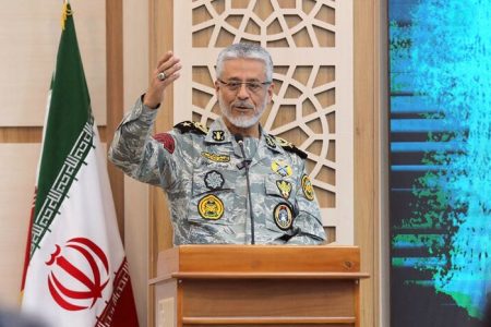 دریادار سیاری: اصحاب رسانه، سربازان خط مقدم هستند