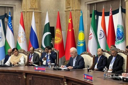 مومنی: امنیت، پیش‌شرط توسعه پایدار است
