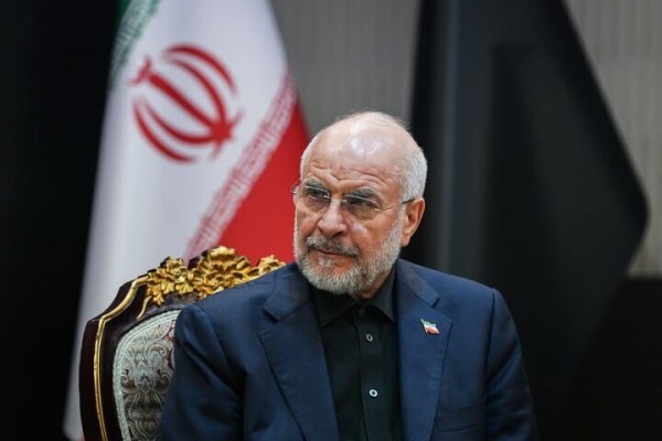 قالیباف: ایرانی میراث پرافتخار خود را به آسانی واگذار نمی‌کند