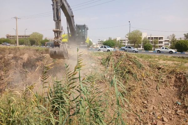 آبراهه‌های دو ورودی مهم شهر سامان گرفت؛ تداوم عملیات عمرانی شهرداری مسجدسلیمان