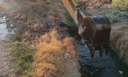 مسجدسلیمان در مسیر آمادگی برای بارش‌ها؛ تداوم عملیات گسترده لایروبی و پاکسازی معابر