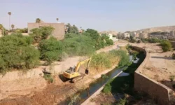 عملیات لایروبی دره سبز مسجدسلیمان کلید خورد؛ آماده‌سازی شهر برای فصل بارندگی