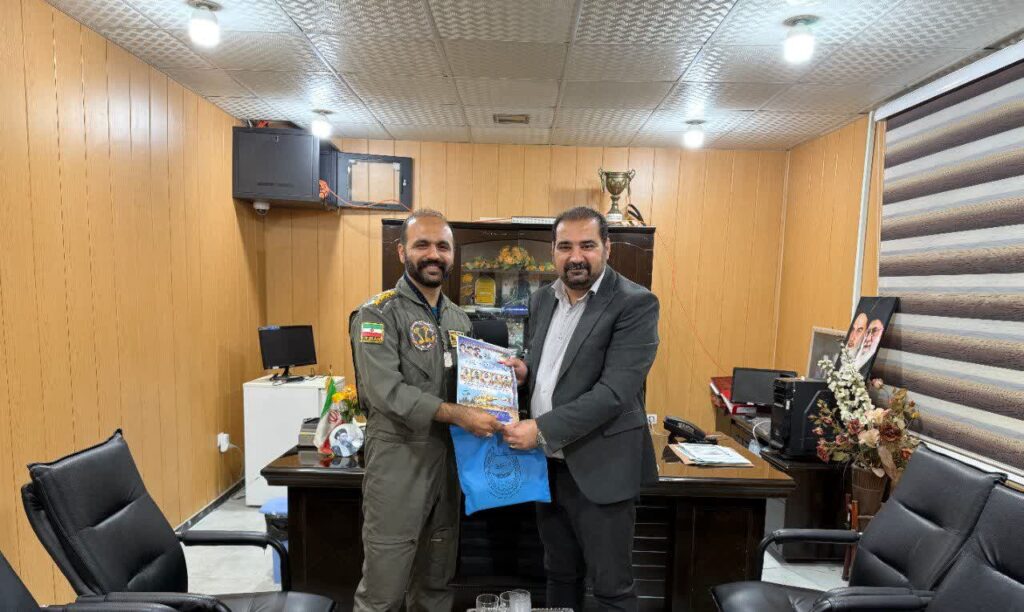 تقدیر فرمانده پایگاه دوم رزمی هوانیروز شهید آسیایی مسجدسلیمان از رئیس و کارکنان بنیاد شهید شهرستان