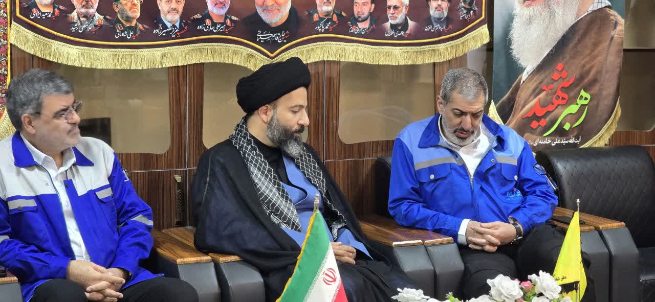 دیدار مدیر عامل شرکت پتروشیمی مسجدسلیمان با حجت الاسلام موسوی امام جمعه